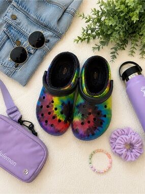 Crocs Classic Tie Dye Clogs Teen Youth Rainbow Multicolor Slip-On Shoes